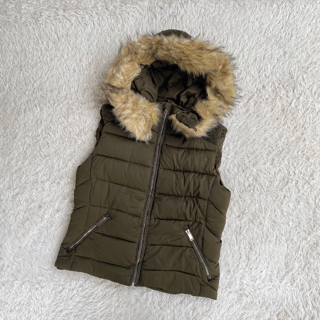 Zara Trafaluc Outwear Down Vest Rompi