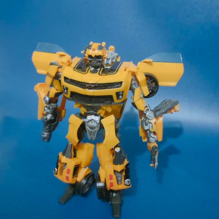 Transformers Human Alliance Bumblebee Hasbro ARstoreS27