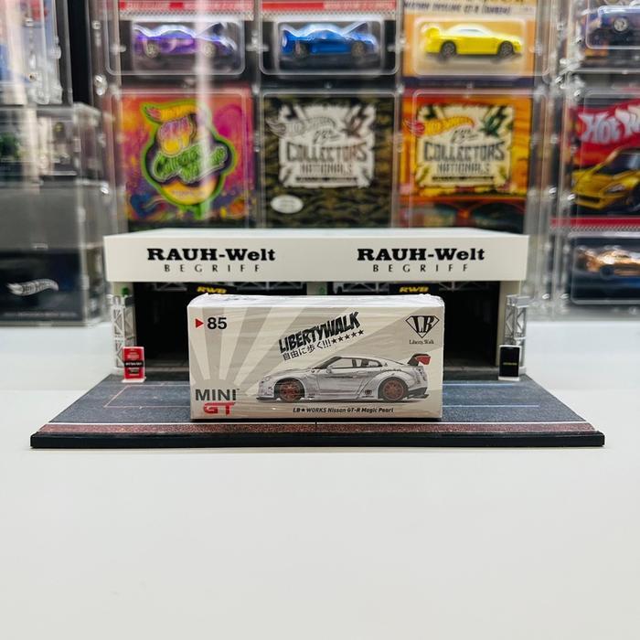 Mini GT 85 LB Works Nissan GTR R35 Magic Pearl Taiwan Exclusive
