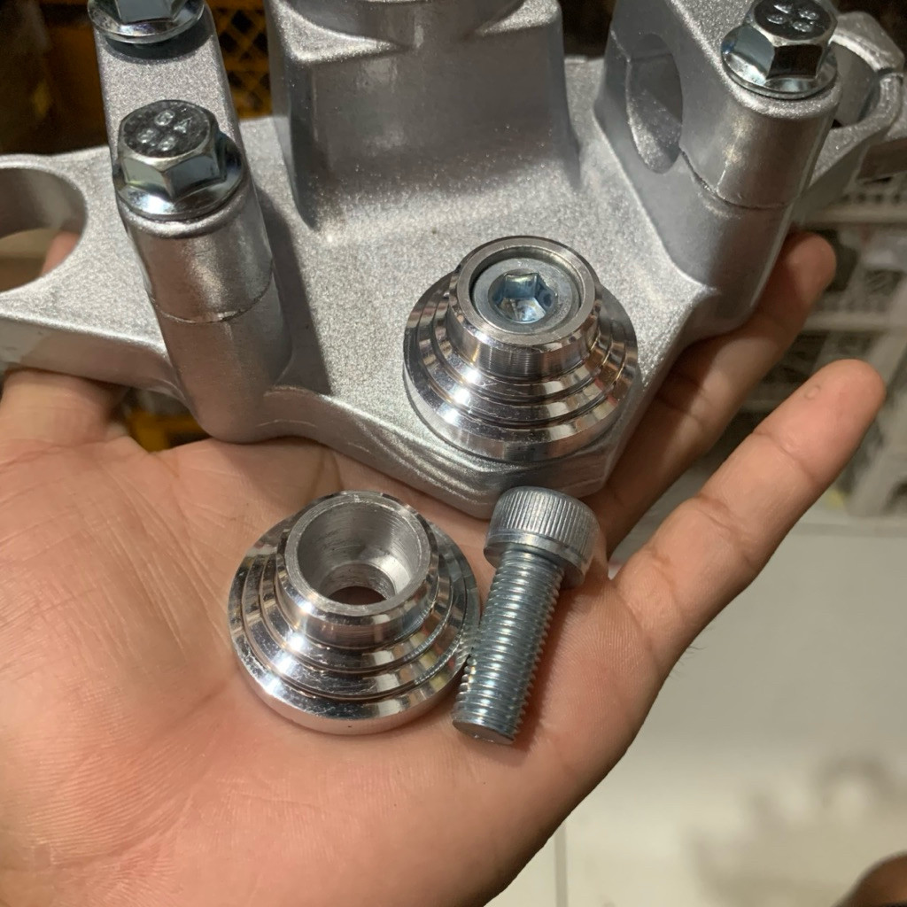 COD FREE ONGKIR Baut Variasi Segitiga Atas RX King Baut Komstir Segitiga atas RX king RXS set baut