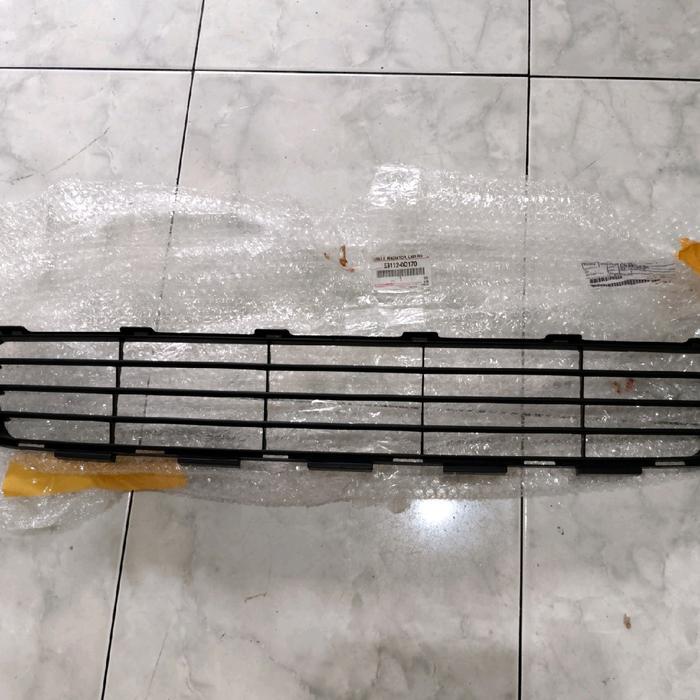grill grille kisi kisi bumper bemper depan bawah yaris 2010 2011 2012 ori quality
