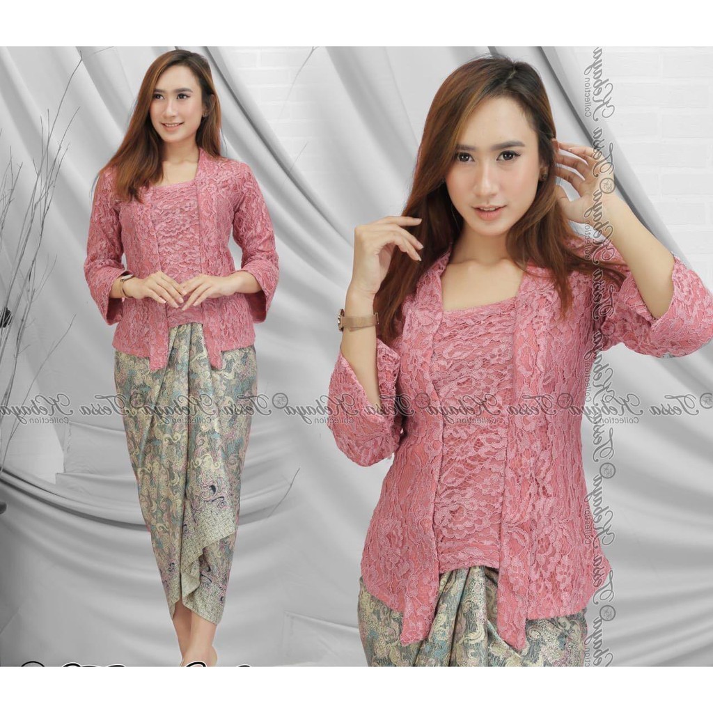 AF Setelan Kebaya Modern Set Kebaya Wisuda Brokat Kutubaru Baby Blue Dan Rok Lilit Batik Lainnya