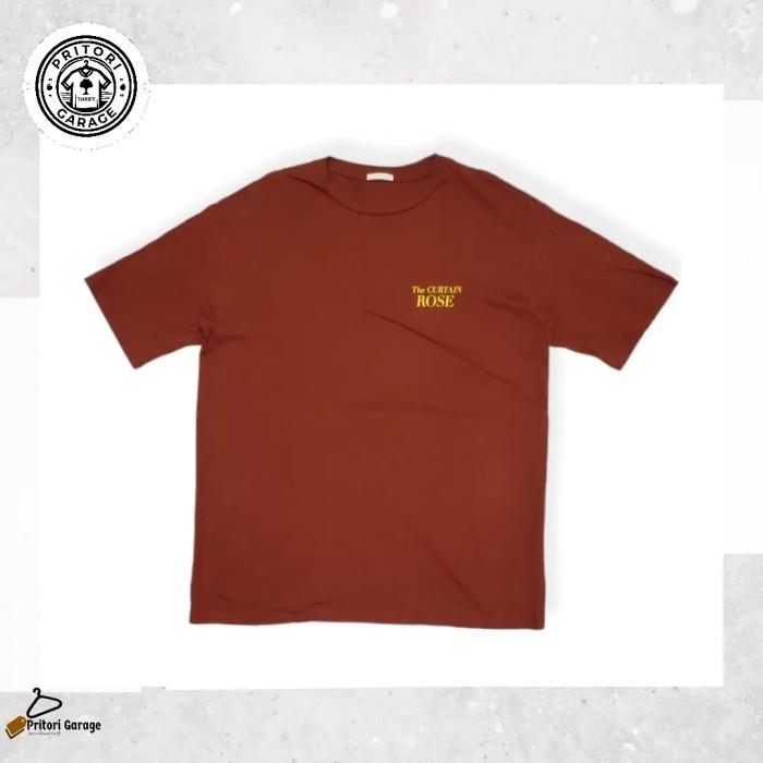 Kaos Tshirt Graphic Uniqlo GU Rose Big Print Red Brick Color Vintage L