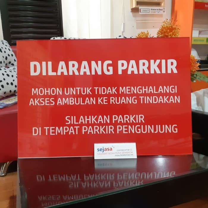 Akrilik Larangan Parkir di depan UGD, Akrilik Rambu UGD, Akrilik UGD, Akrilik Dilarang Parkir