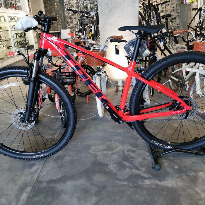 trek bike marlin 6 merah size m