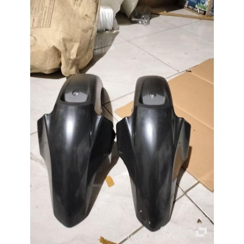 spakbor slebor depan cs one cs1 PNP cb gl mp masih bahan/tinggal cat MIRIP ORI