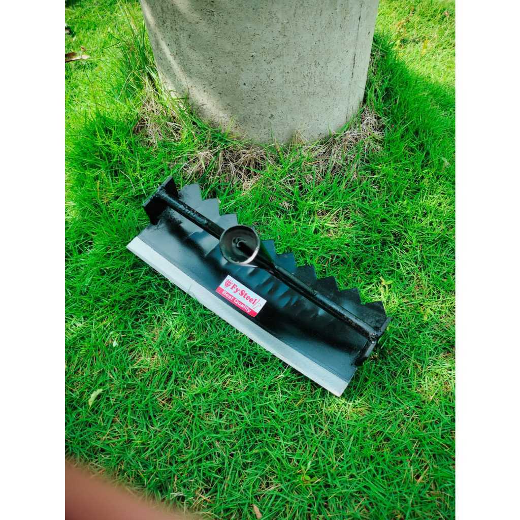 CANGKUL RUMPUT LIAR GULMA PIRINGAN SAWIT