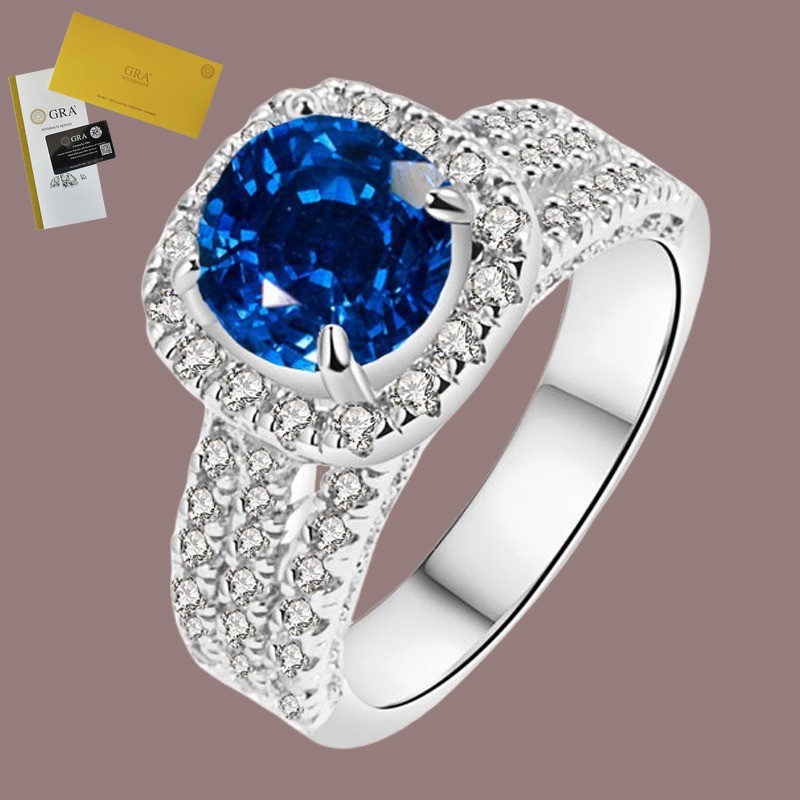 Termasuk Sertifikat GRA Cincin Moissanite Biru Berlapis Tiga Baris Berlian Untuk Wanita