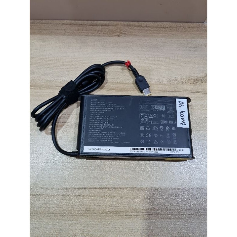 Adaptor Charger Laptop Lenovo P70 P71 P72 P73 P53 P52 P51 P50 Yoga 4X20E75111 Legiun 5 5i 5P 7 7i C7