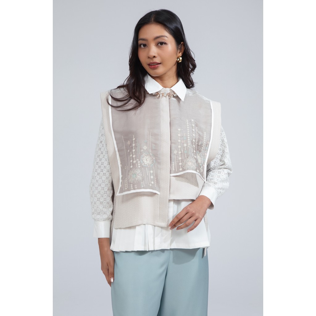 Heart Troops Aria Vest