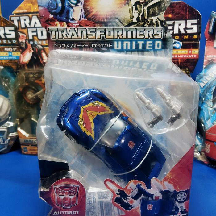 Transformers United : Autobot Tracks Hasbro ARstoreS27