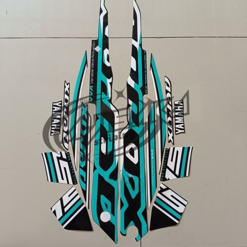 Striping Stiker Polet motor Yamaha All New Aerox 155 VVA CONECTED 2022 2023 Hitam Cyan stiker list b