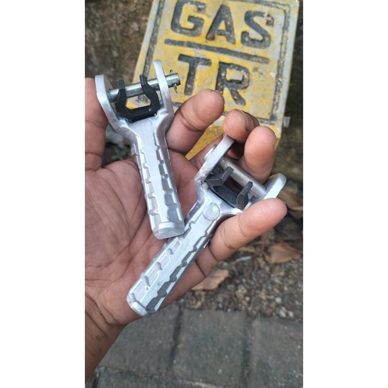 FOOTSTEP HONDA CRF POSTEP HONDA CRF STEP BELAKANG CRF FOOTSTEP BELAKANG CRF PIJAKAN KAKI BELAKANG CR