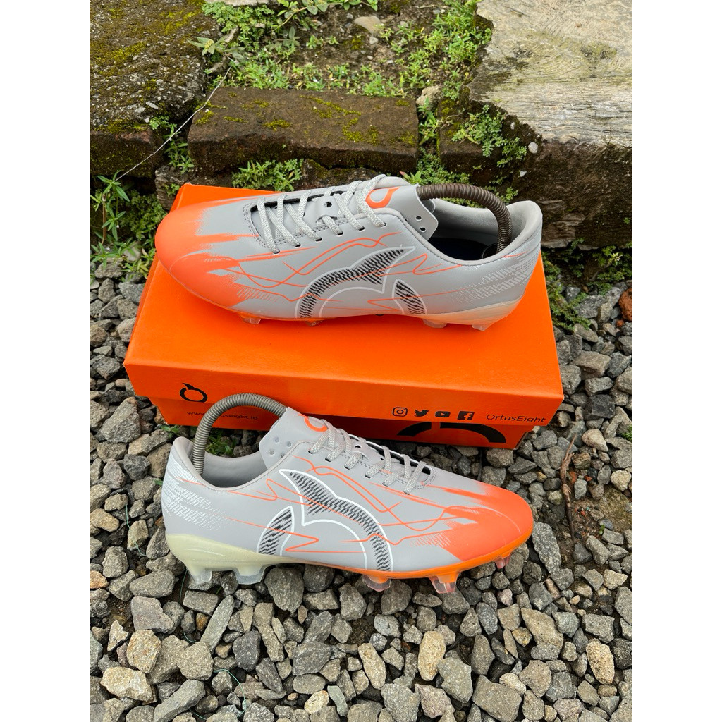 SUPER DEAL Ortuseight Sepatu Sepak Bola Catalyst Legion V5 FG 38-44