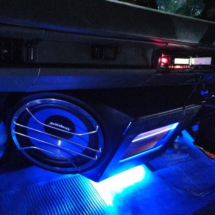 Box Subwoofer Laci Dashboard 12 Inch 10 Inch L300