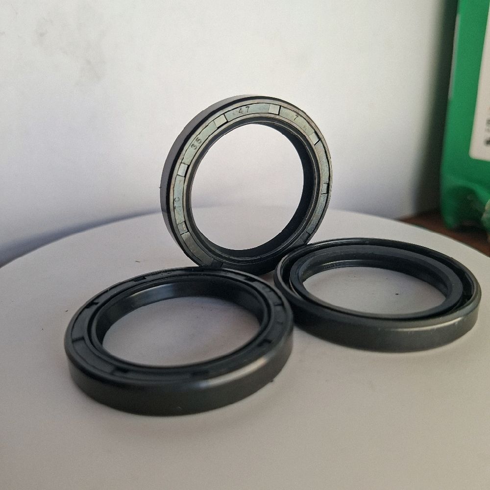Oil Seal TC 35 47 7 / Oli Seal 35 47 7 NBR