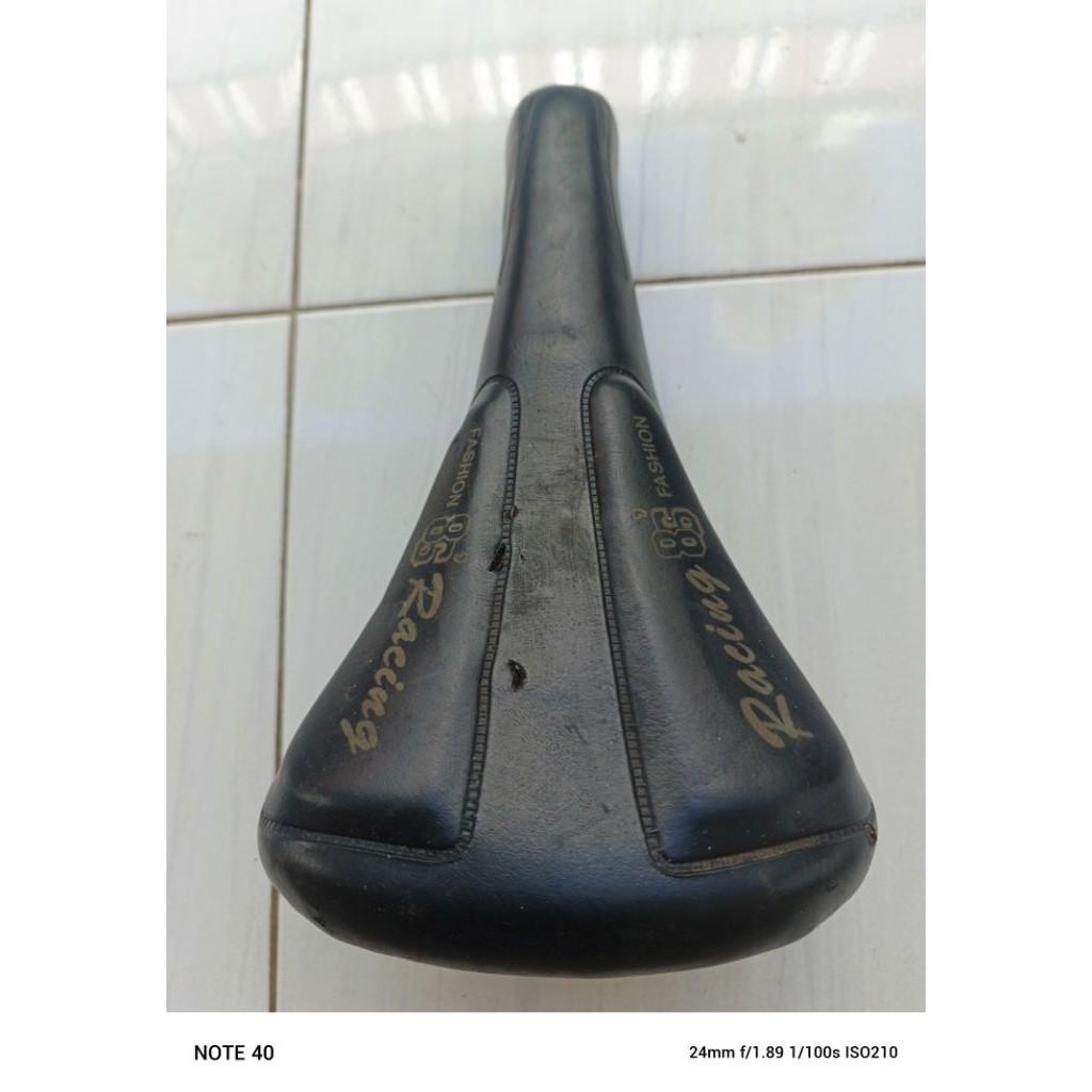 sadel sepeda bmx jadul olds school oryx nos ada bolong dikit