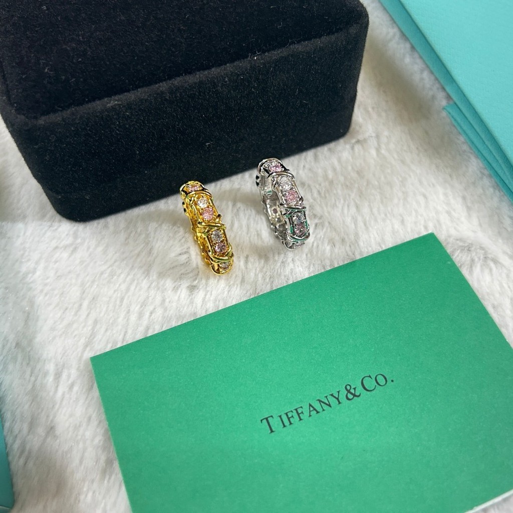 Cincin, cincin salib batu enam belas, cincin berlian merah muda berlian putih.