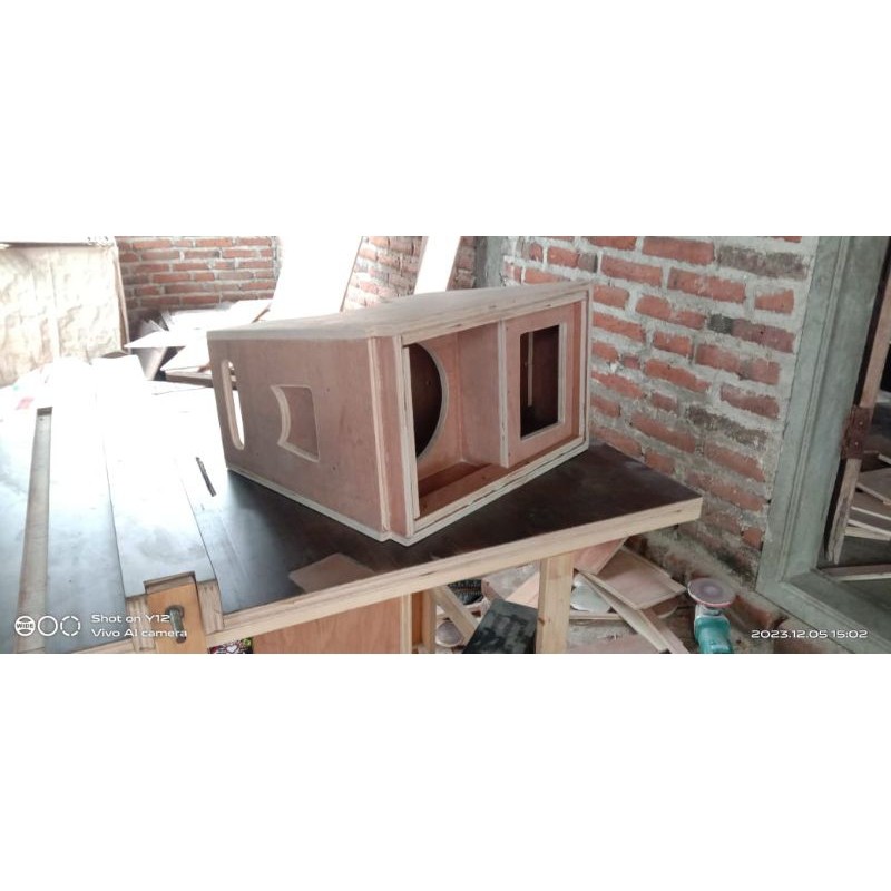 BOX SPEAKER LINE ARRAY 8 INCH SINGLE PLUS TWEETER