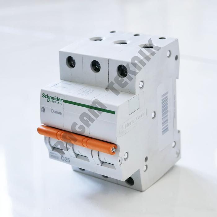 MCB Circuit Breaker 3P C25 25A Domae Schneider Stut Listrik orange