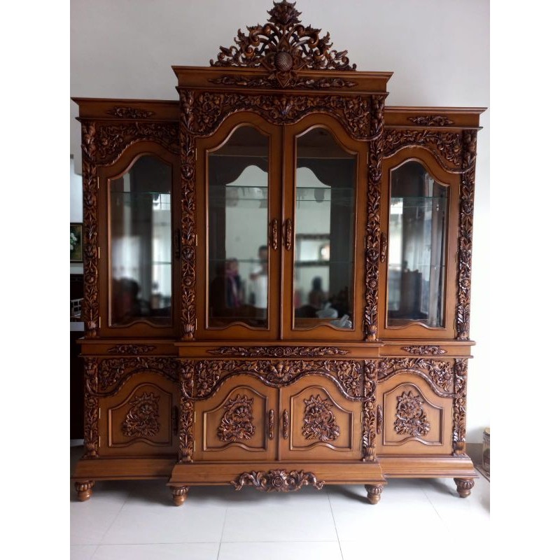 Lemari hias kayu jati / lemari pajangan ukir Jepara kayu jati