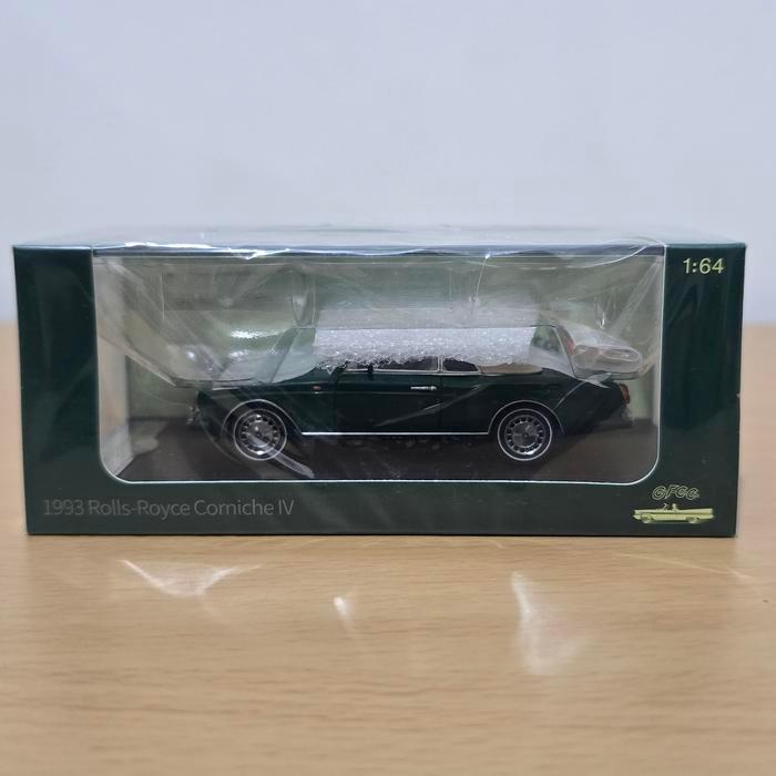 GFCC 1993 Rolls Royce Corniche IV Dual Tone Beige Green Diecast Koleksi Mobil Mainan Mini Scale 1/64