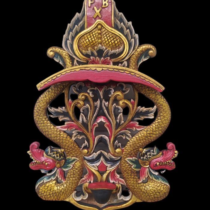 Blawong Tempat Keris Isi 3 Ukir Naga Dan Logo PB X HK2