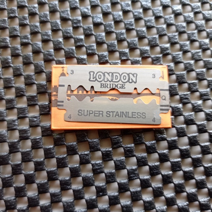 } / TERLARIS Ecer Silet London Bridge Per pack isi 5keping Silet Shaving Barbershop / /