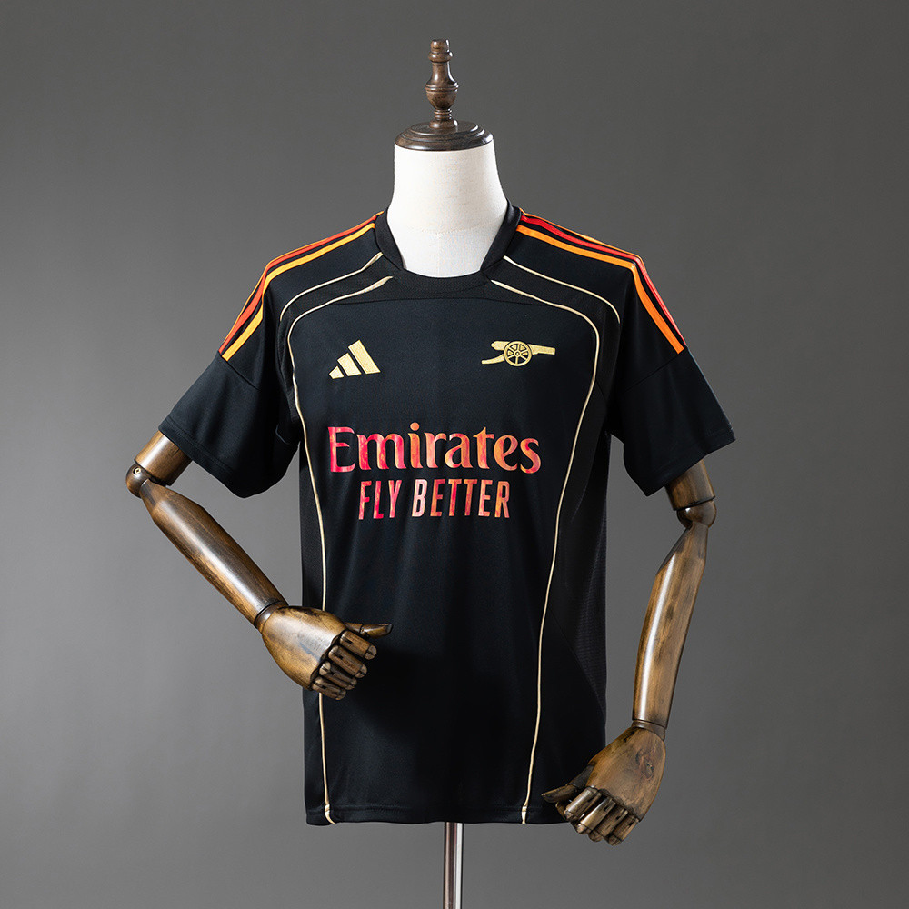 Jersey Arsenal 25/26 Retro-style collaboration - Black T shirt pria