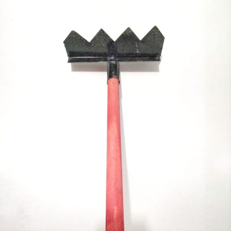 AIGEN Garu Api Mata 4 damkar Gagang Kayu / Alat penunjang Pemadam kebakaran hutan