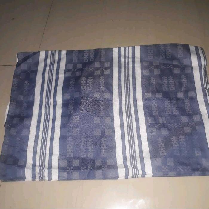 "TNKSYU" - urung bantal motif salur isian kapuk - biru, urung bantal