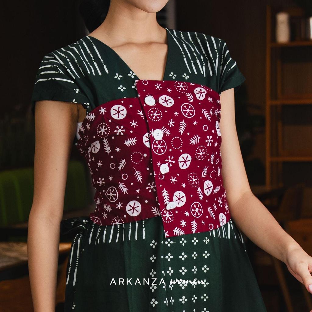 ARKANZA WOMEN Kemben Batik Cap Keyana Button Anthurium Merah Atasan Wanita Katun Modern