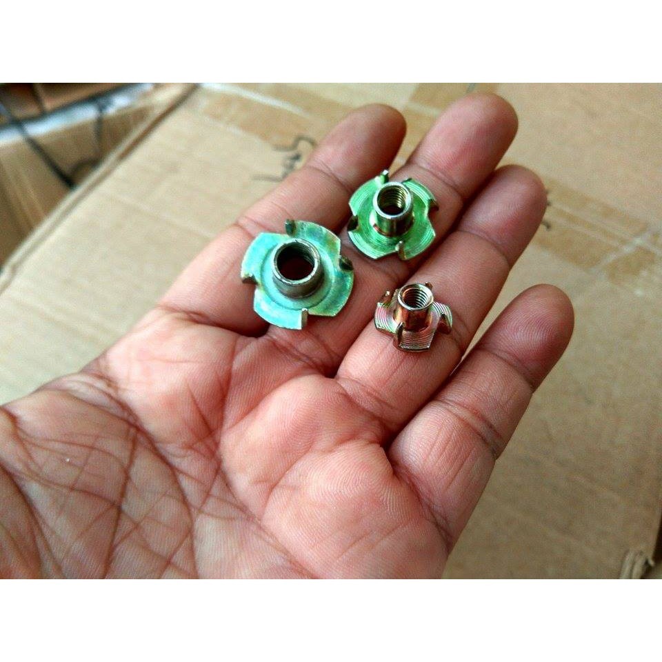 BAUT T-NUT M5 X 8MM / M6 X 10MM / M8 X 8MM - Tee Nut Baut Tanam 4 Prong untuk Kayu & Rakitan Furnitu