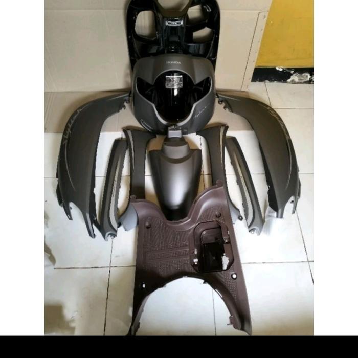 Cover body full halus motor honda scoopy 2017-2019 warna hitam doff