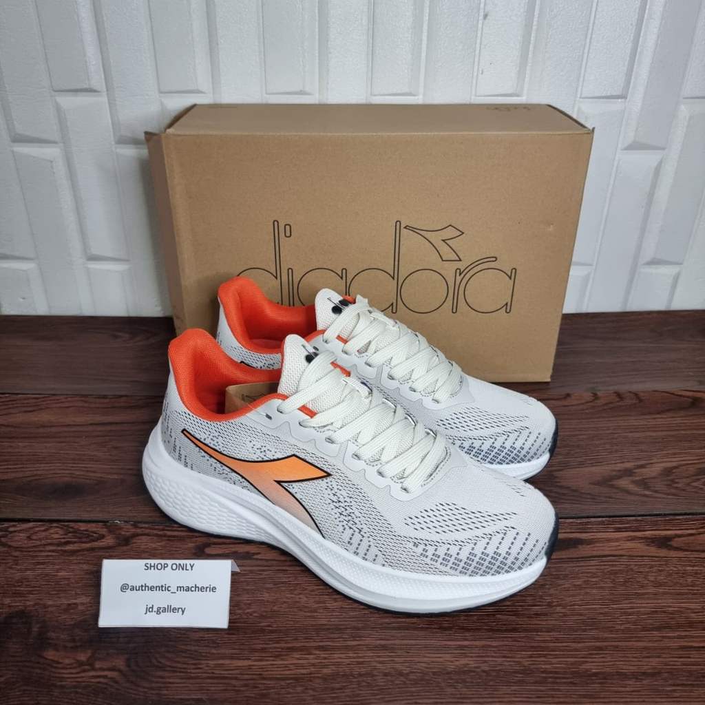 ORIGINAL SALE 70% SEPATU DIADORA RUNNING HURLEY BLACK/NABLUS BEIGE ORANGE MEN