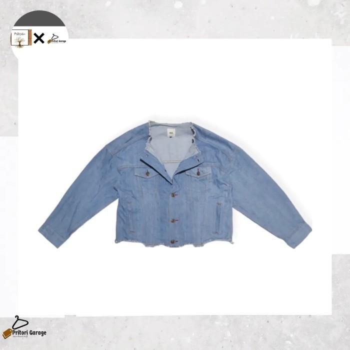 Distressed Raw Denim Trucker Jacket Crop Vans Off The Wall Light Blue