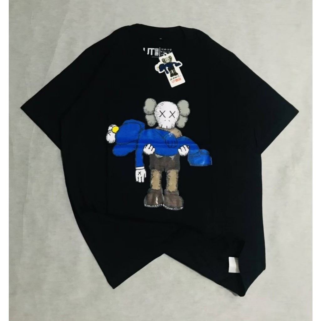 KAOS UNIQLO X KAWS BLACK / TSHIRT UNIQLO / BAJU MIRROR 1:1