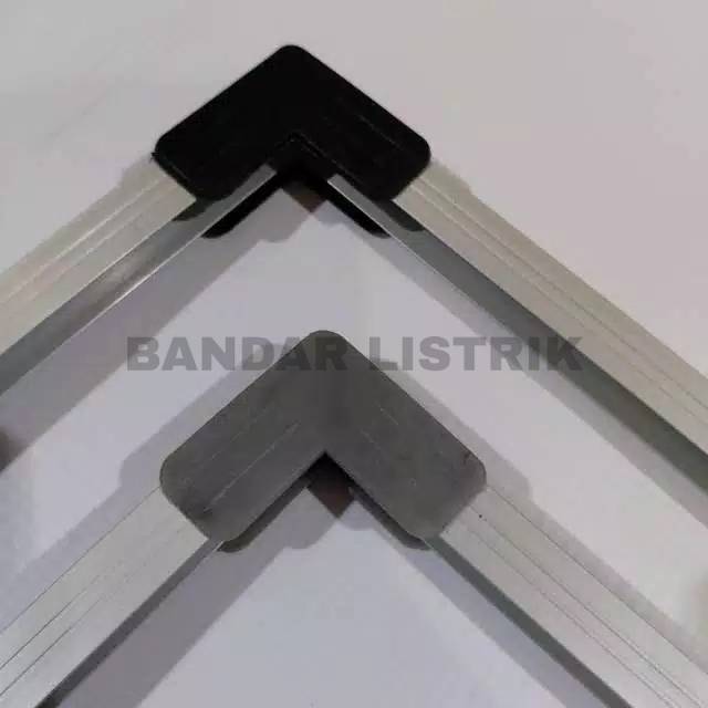 Siku Pelindung Sudut Papan Tulis / Whiteboard 12mm