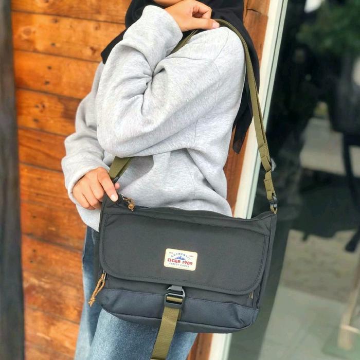 EIGER ROADTRIP 2.0 SHOULDER BAG Tas Selempang Pria Original Hitam - Hitam