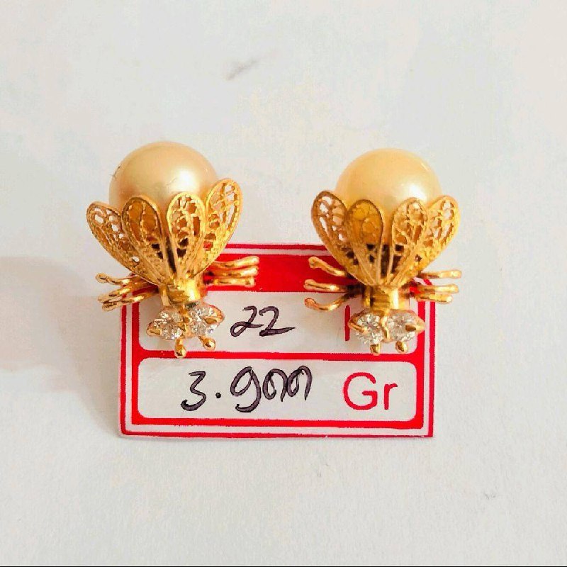 Giwang Emas Kenang Mutiara Laut