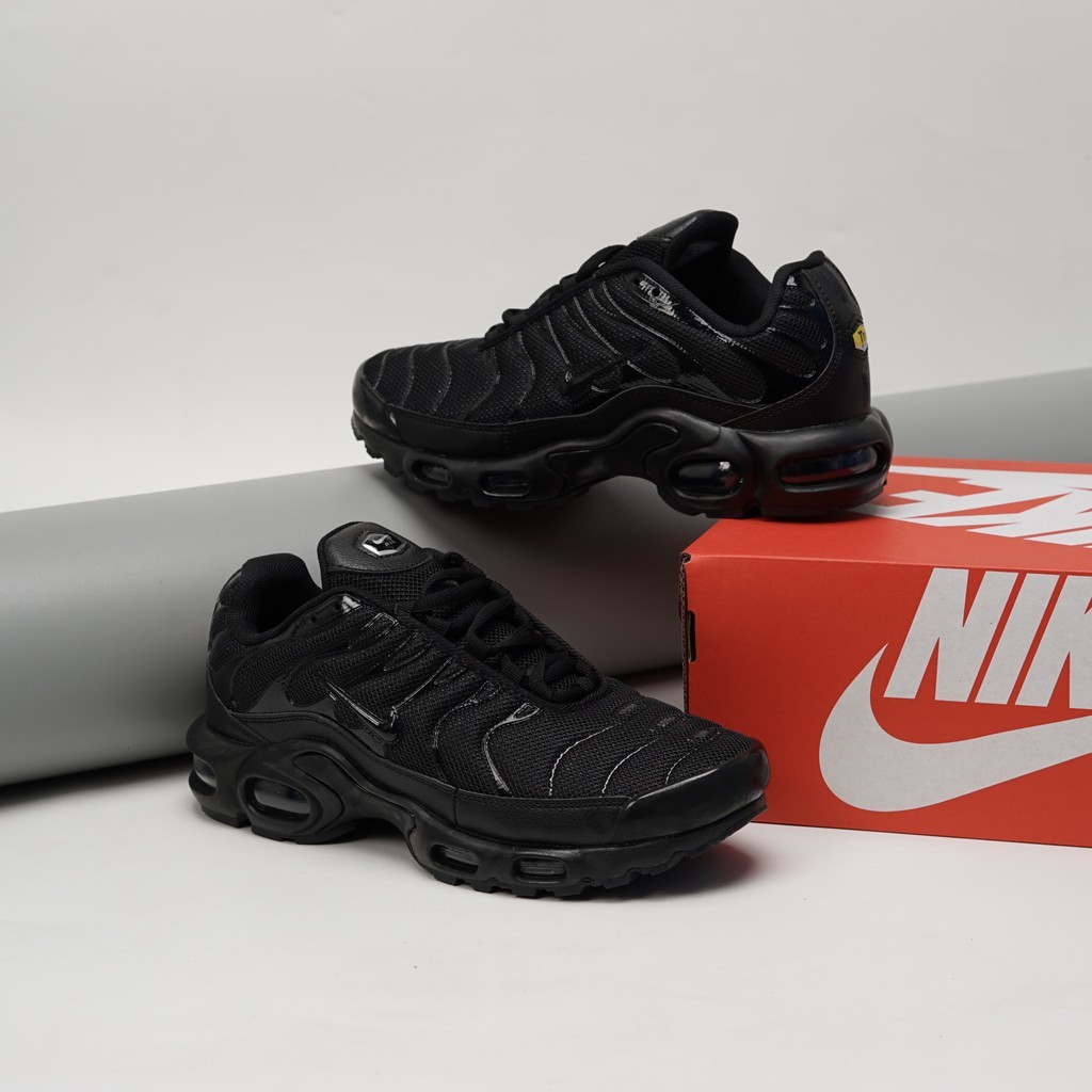 Air Max Plus TN Triple Black