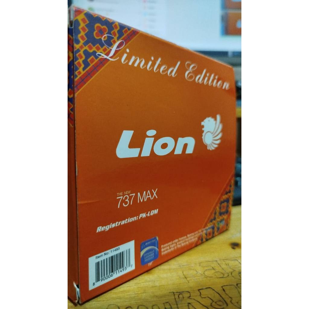 Model Pesawat Lion Air Boeing 737 MAX 8 PK-LQM Skala 1:400 – Phoenix Diecast Metal Collectible