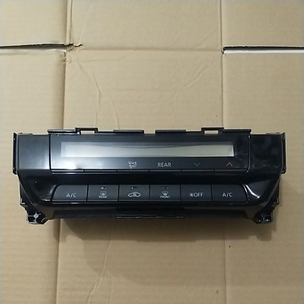indikator saklar digital AC depan mobil Innova zenix tipe Q hibrid 100% original