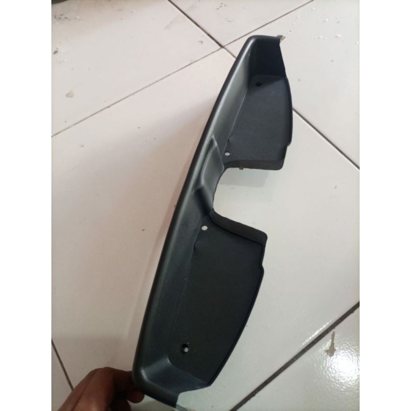 toltray laci box depan vespa