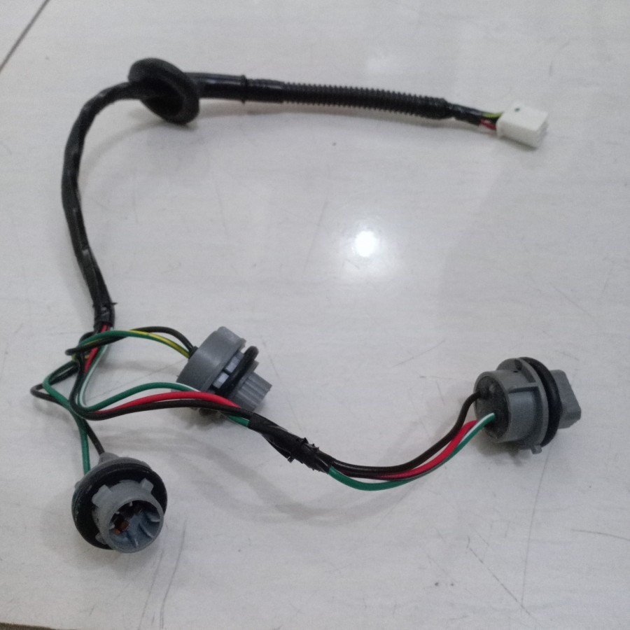 Kabel Soket Lampu Belakang / Stoplamp MOBILIO