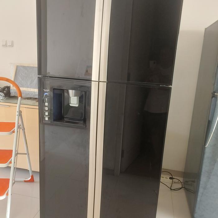 FLASH SALE HITACHI KULKAS 4 PINTU TYPE  RW70PGD3