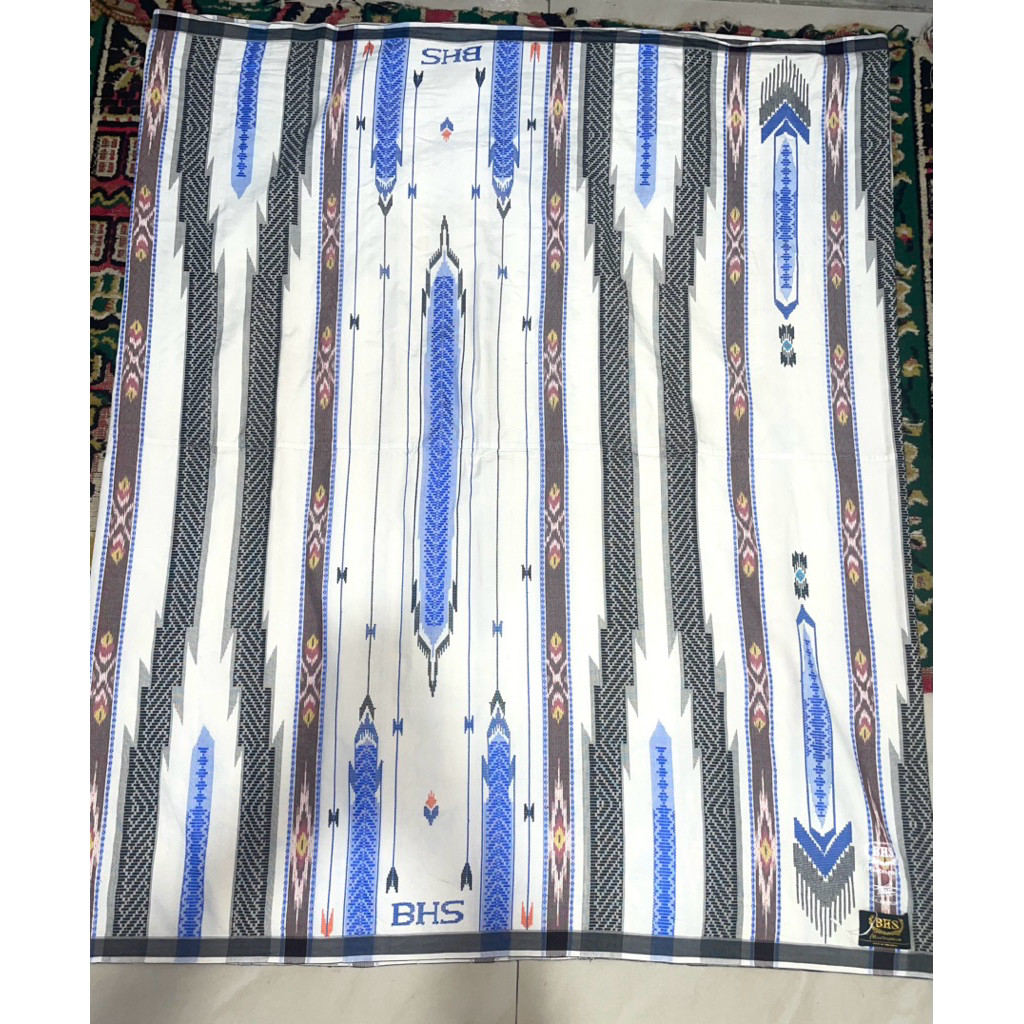 sarung BHS masterpiece jadul sutra 50% second