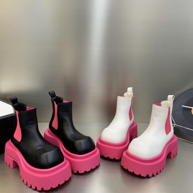 Sepatu kasual wanita tebal, sepatu wanita, sepatu wanita, sepatu bot Martin.