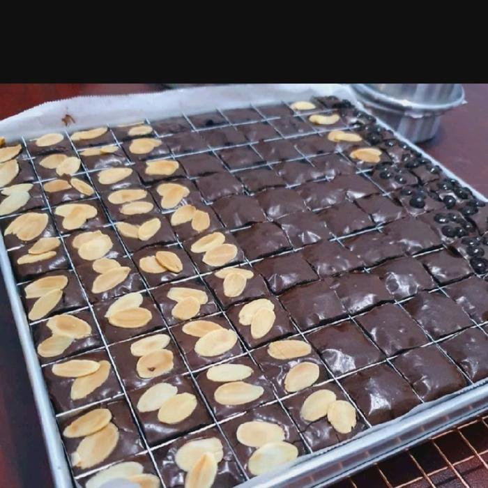 promo  -cetakan nastar kotak kecil loyang sekat brownies 25x25 isi 100 kotak Cetakan Kue Kitchenware