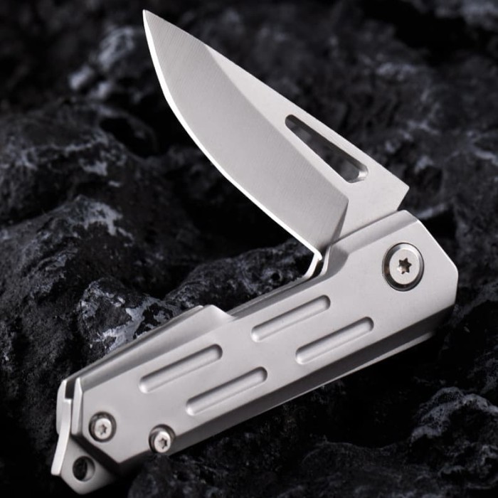Pisau Lipat Kecil Portable Gantungan Kunci D2 Steel Handle
